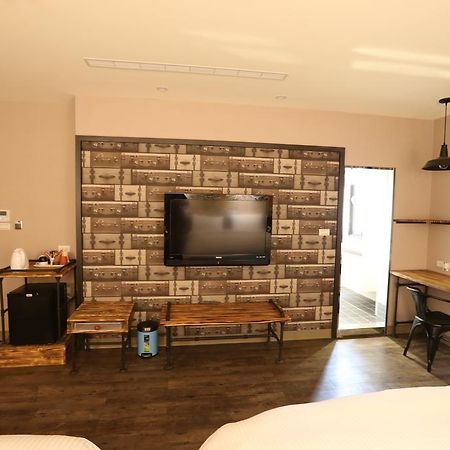 Central Hotel Таоюань Экстерьер фото