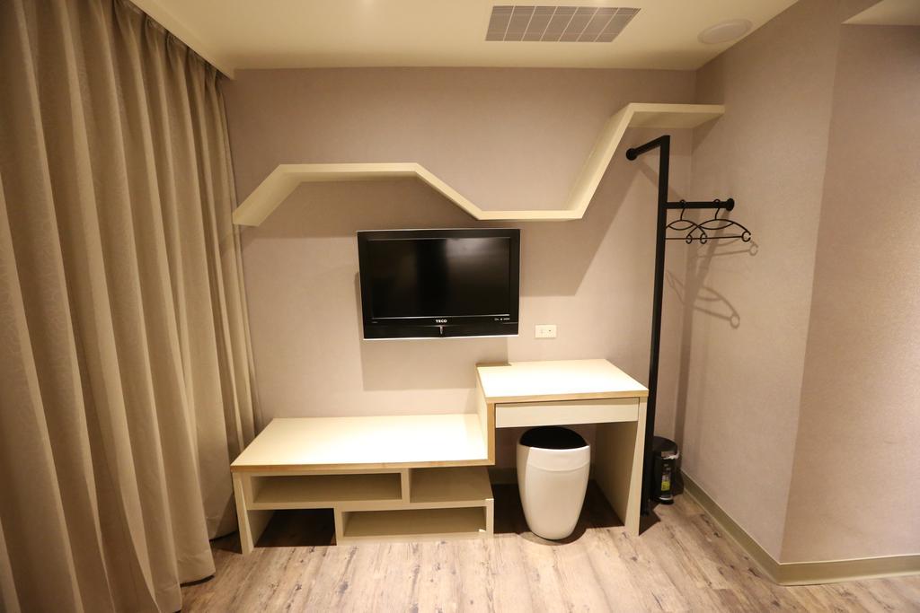 Central Hotel Таоюань Экстерьер фото
