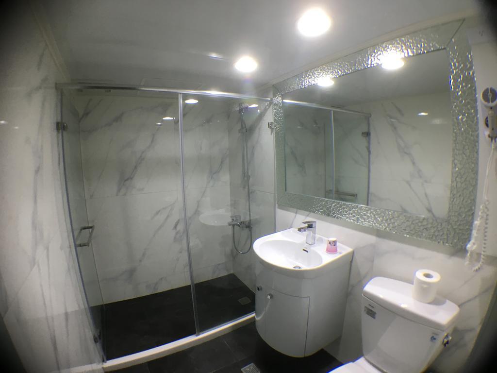 Central Hotel Таоюань Экстерьер фото