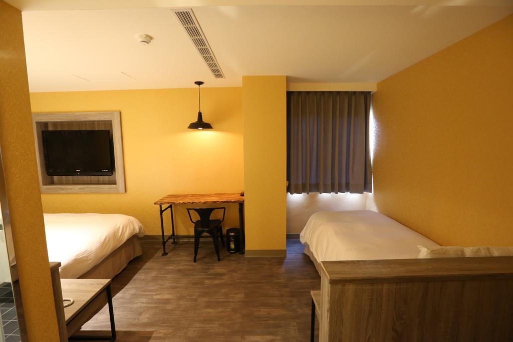 Central Hotel Таоюань Экстерьер фото