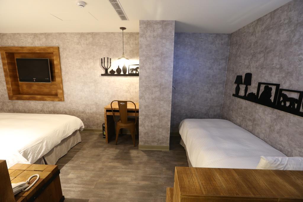 Central Hotel Таоюань Экстерьер фото