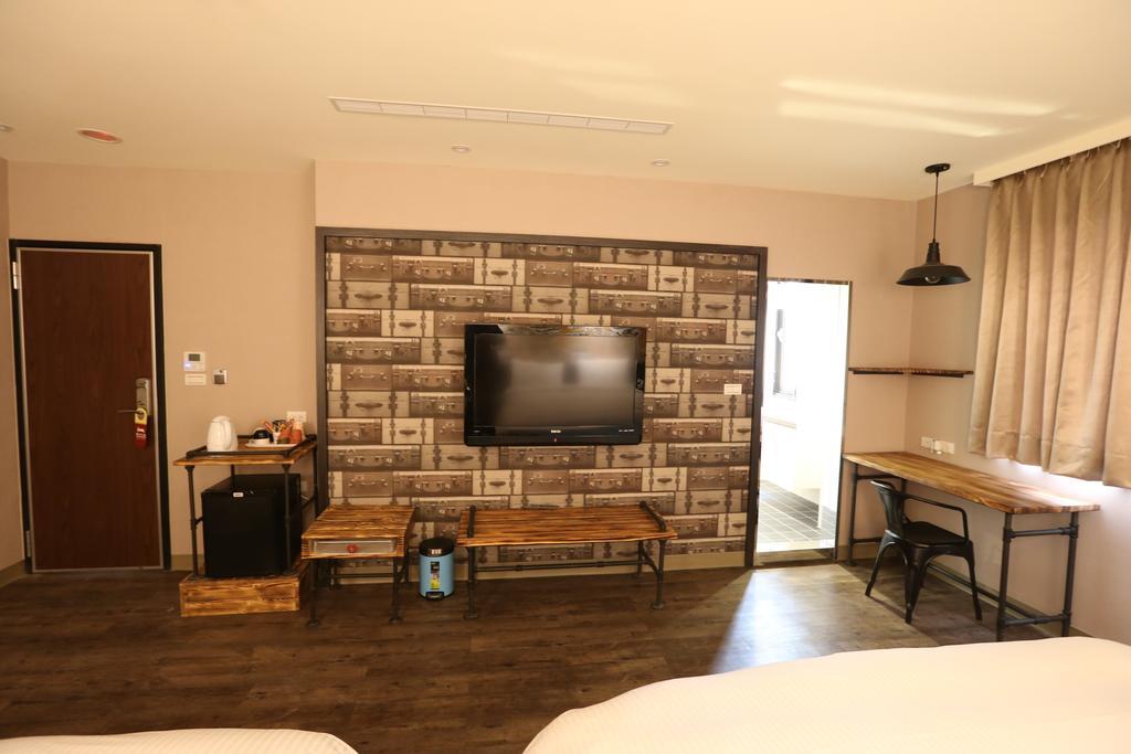 Central Hotel Таоюань Экстерьер фото