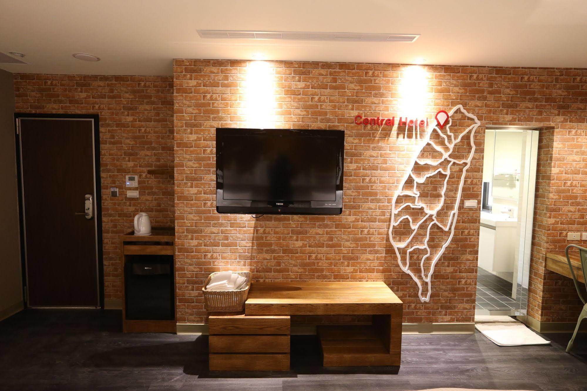 Central Hotel Таоюань Экстерьер фото