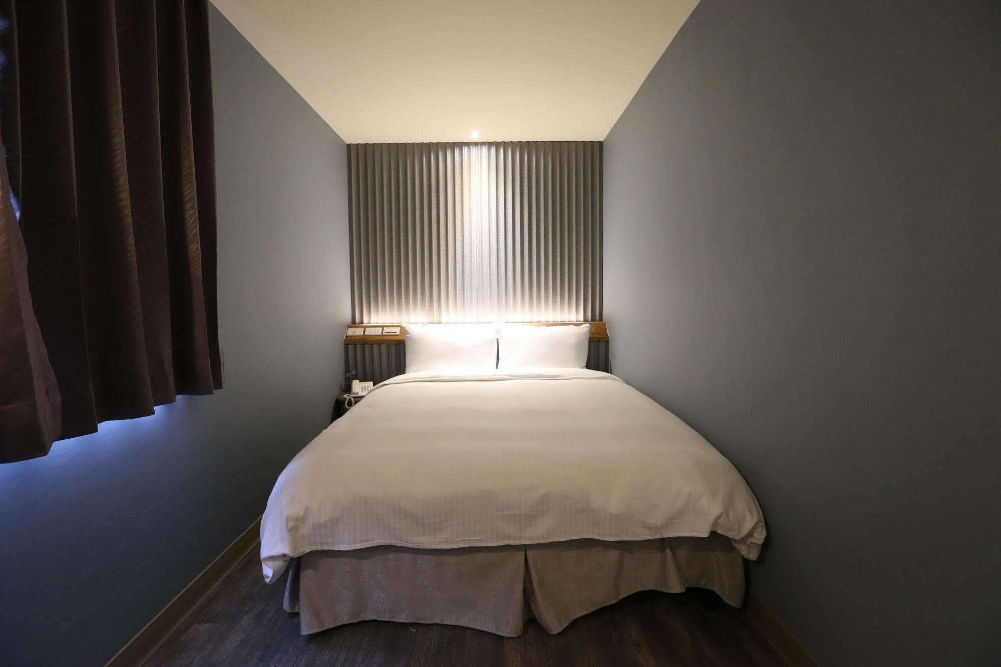Central Hotel Таоюань Экстерьер фото