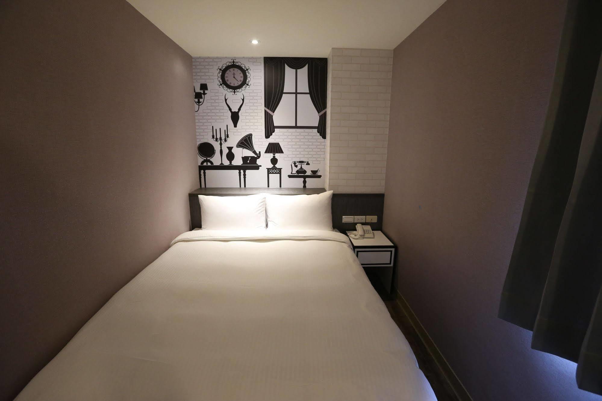 Central Hotel Таоюань Экстерьер фото
