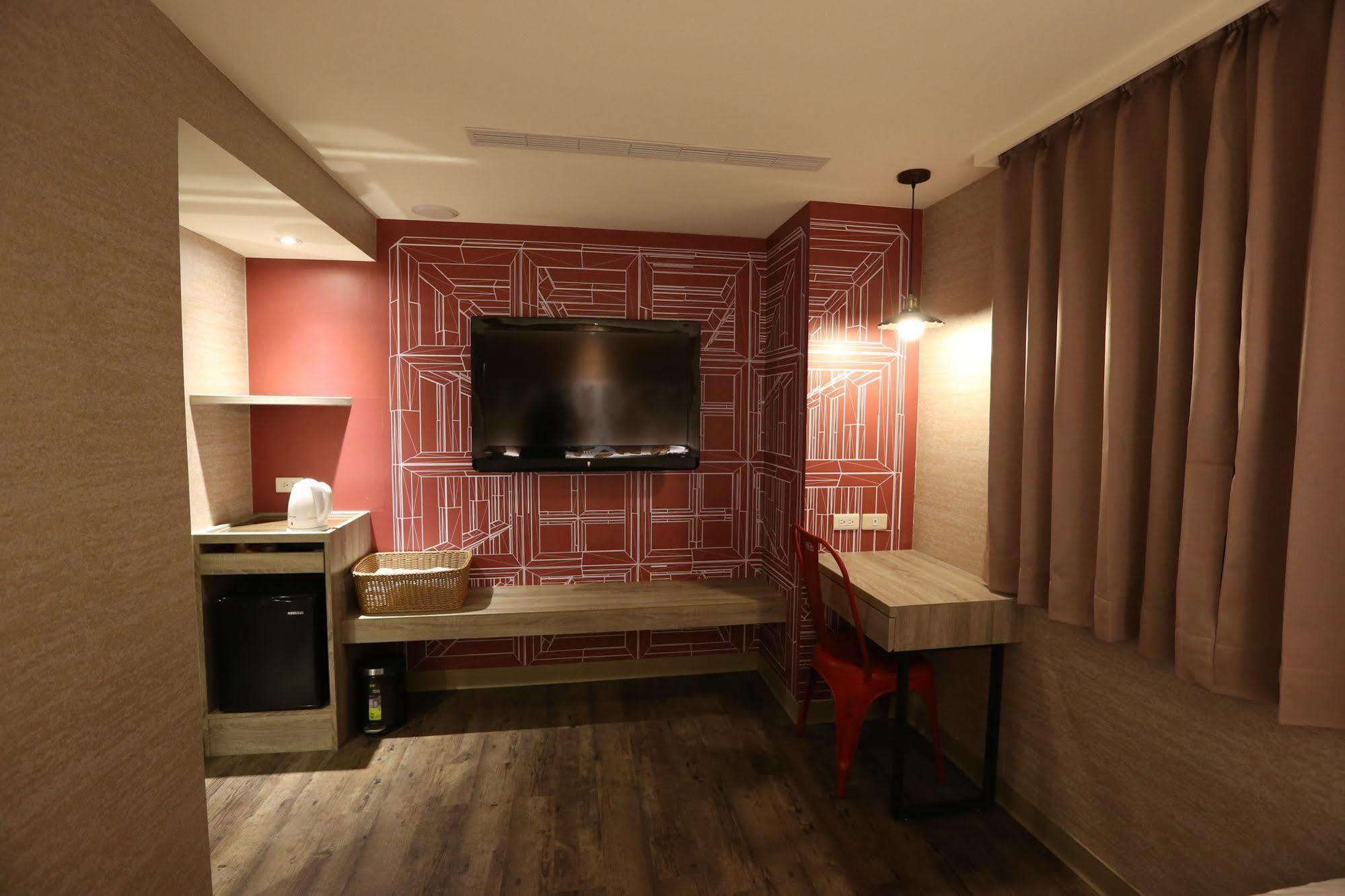 Central Hotel Таоюань Экстерьер фото