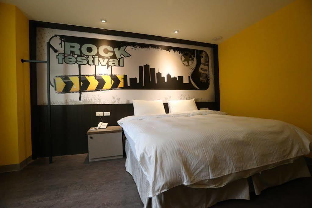 Central Hotel Таоюань Экстерьер фото